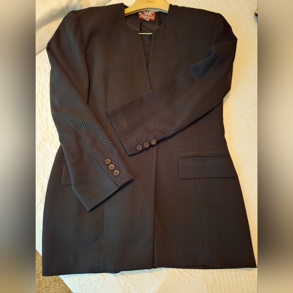 JoS A. Bank woman's black business suit.  100% wool gaberdine. Size 6